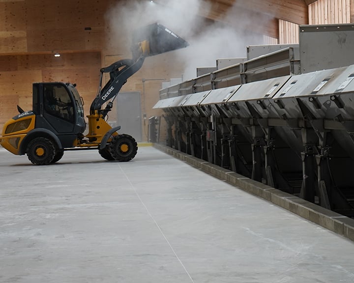 Nebraskaland_Facility_Loader Filling Bins