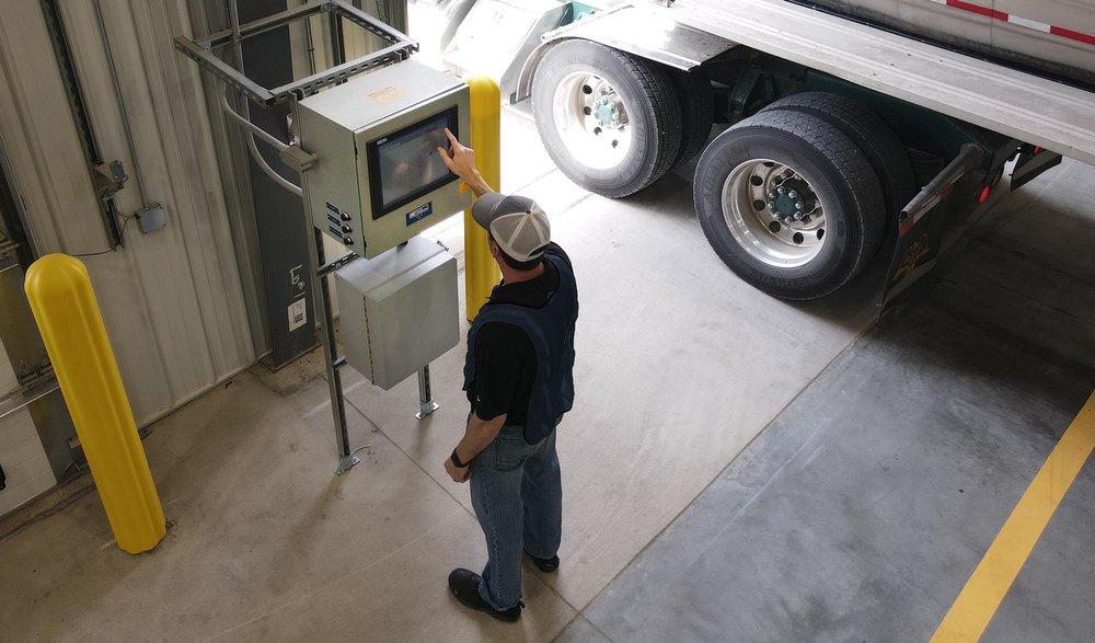 Liquid & Dry Agronomy Automation