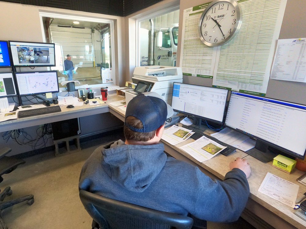 Liquid & Dry Agronomy Automation